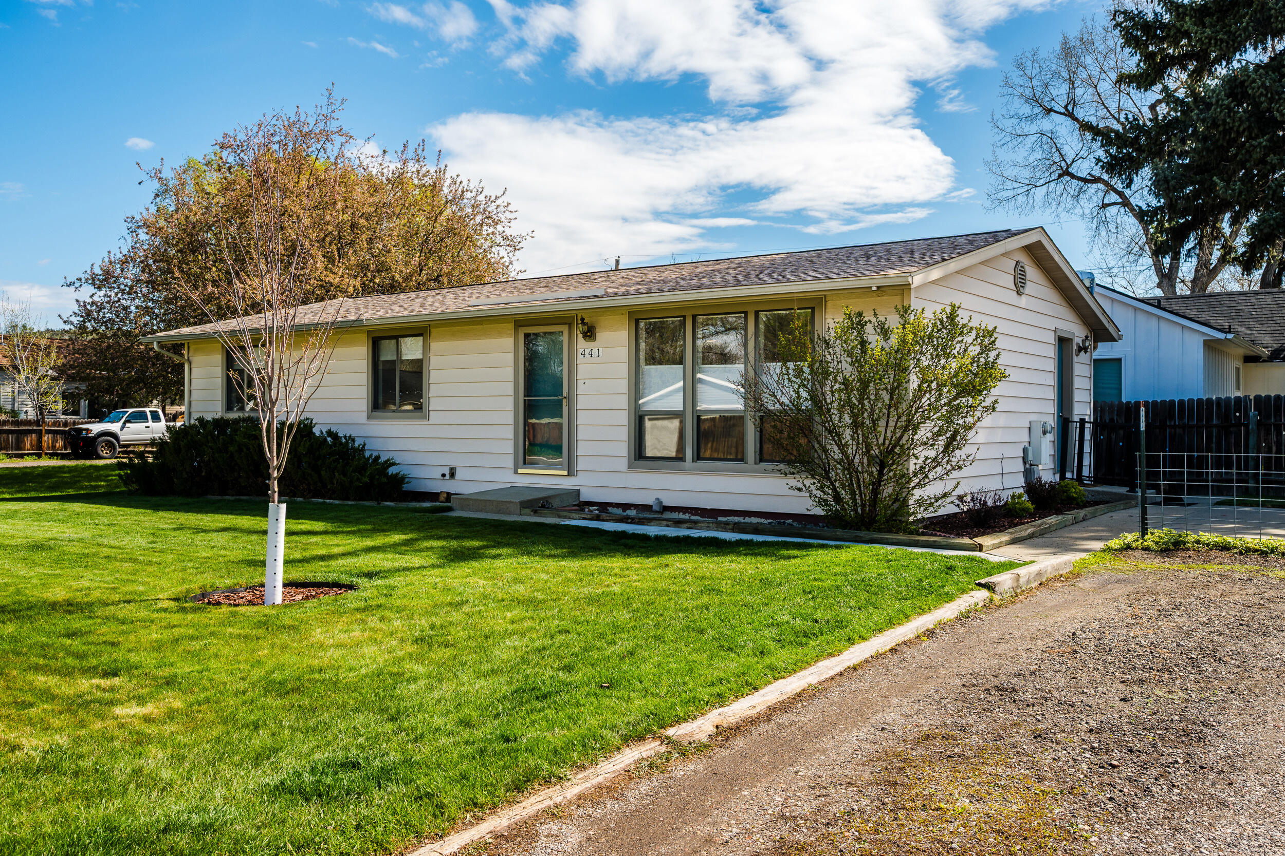 441 Canby Street Sheridan, WY 82801 - Photo 2 of 26 2