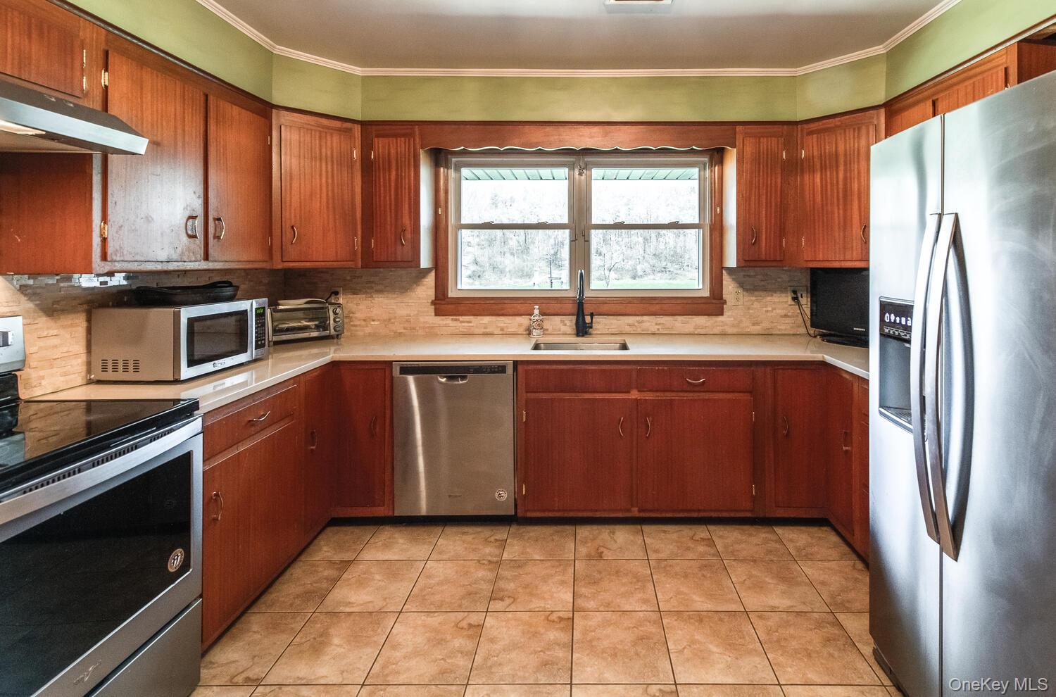 394 Smith Road Hyde Park, NY 12538 - Photo 18 of 48