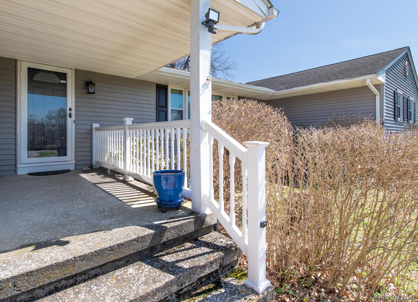394 Smith Road Hyde Park, NY 12538 - Photo 9 of 48