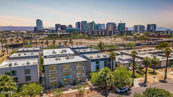 $1,899 | 531 East Willetta Street, Unit 205, Phoenix, AZ 85004