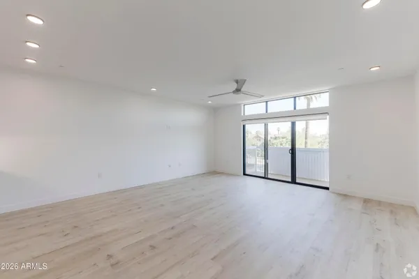 $1,899 | 531 East Willetta Street, Unit 205, Phoenix, AZ 85004