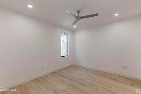 $1,899 | 531 East Willetta Street, Unit 205, Phoenix, AZ 85004