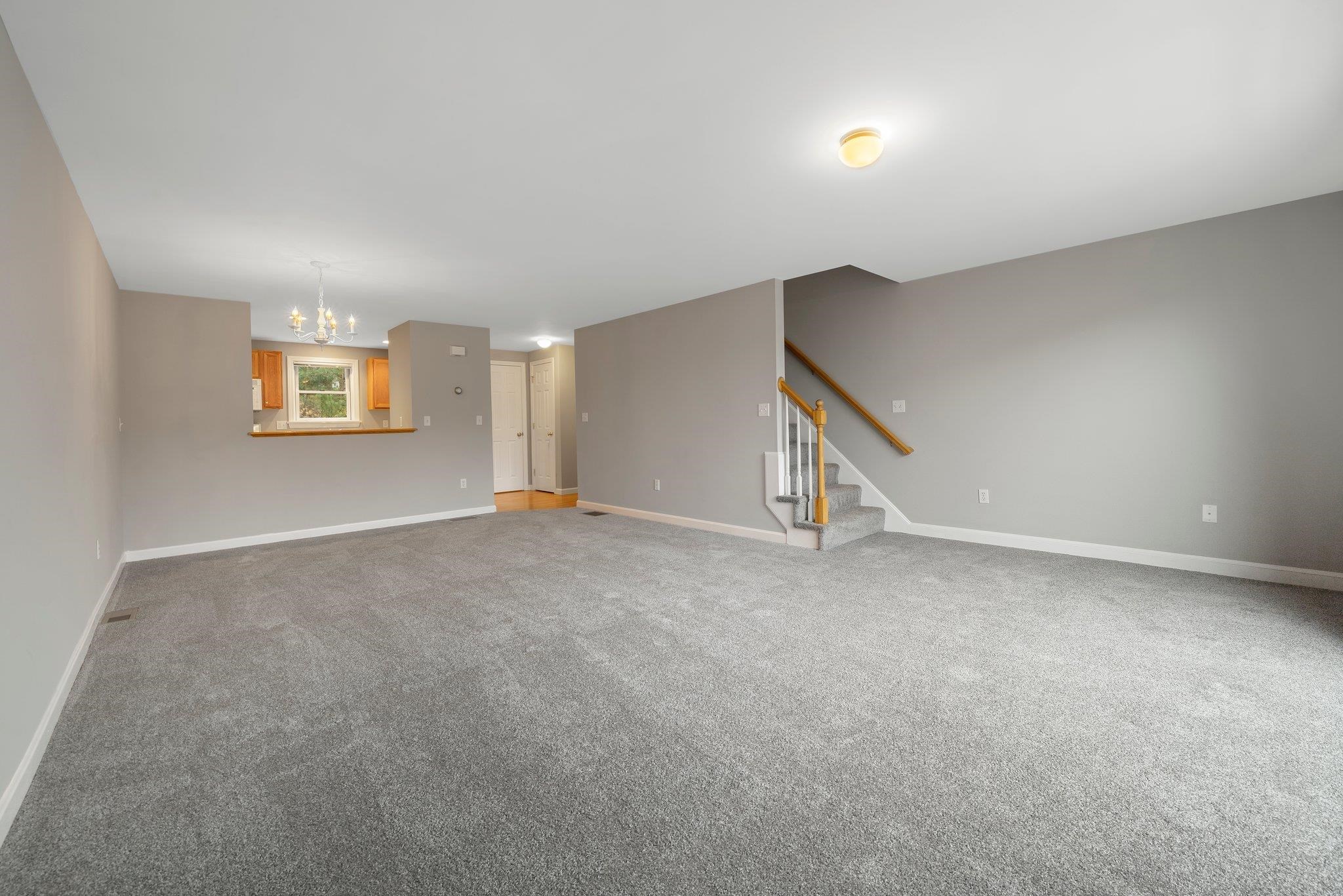 424 Ledgeview Drive Rochester, NH 03839 - Photo 5 of 32
