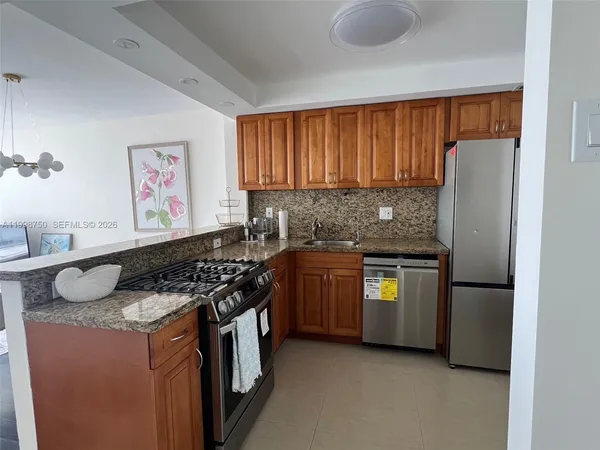 $2,300 | 2030 South Ocean Drive, Unit 2102, Hallandale Beach, FL 33009