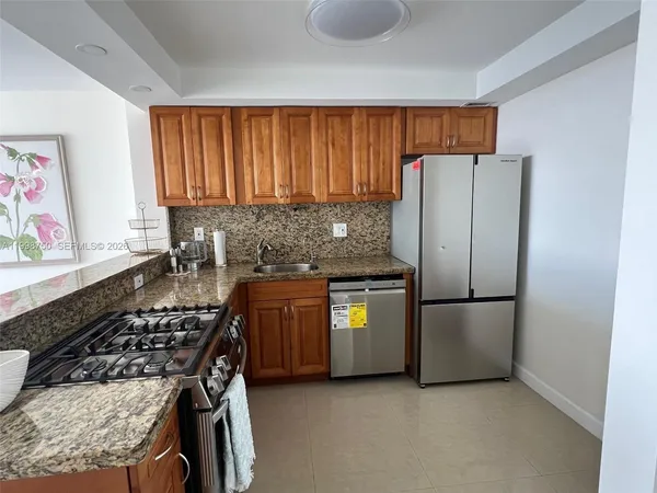 $2,300 | 2030 South Ocean Drive, Unit 2102, Hallandale Beach, FL 33009