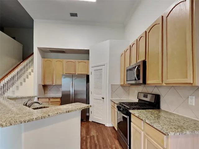 $2,215 | 30710 Country Meadows Drive, Tomball, TX 77375