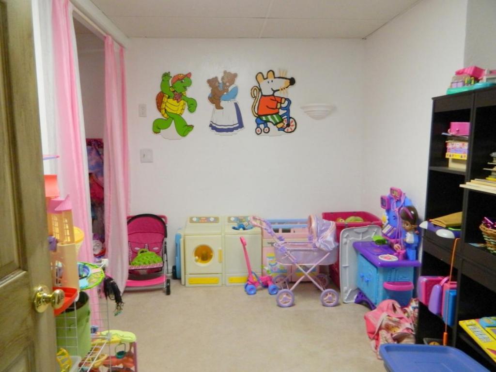 18 Avery Road Johnson City, NY 13790 - Photo 20 of 24 Gallery Image 20