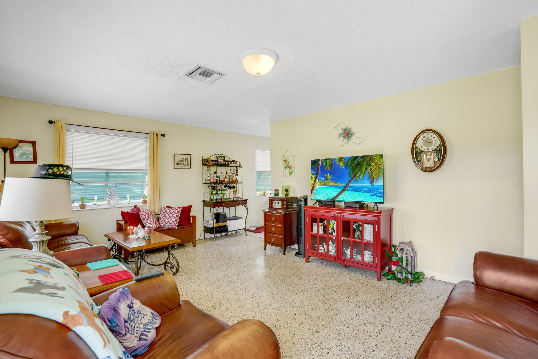 13260 Collecting Canal Road Loxahatchee, FL 33470 - Photo 18 of 37 Living Area