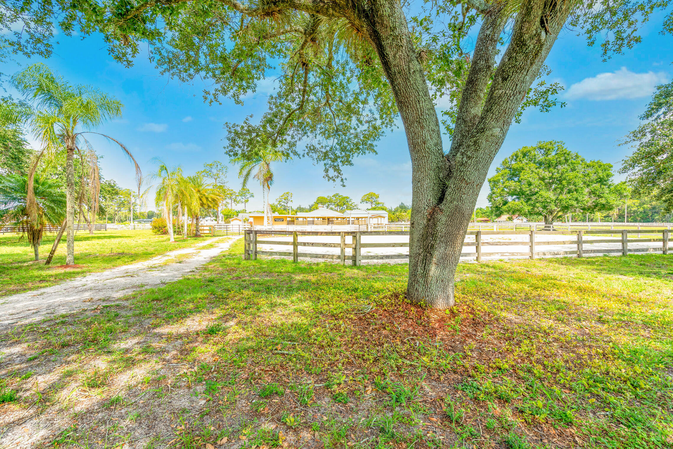 13260 Collecting Canal Road Loxahatchee, FL 33470 - Photo 25 of 37 Driveway
