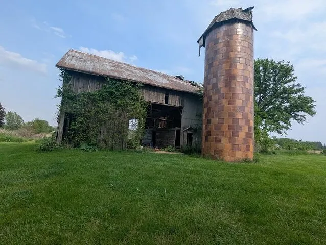 $310,000 | 888 West St Joseph Highway, Grand Ledge, MI 48837