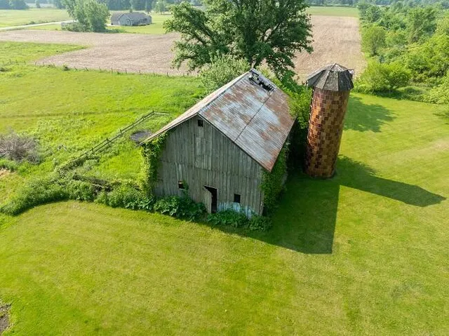 $310,000 | 888 West St Joseph Highway, Grand Ledge, MI 48837