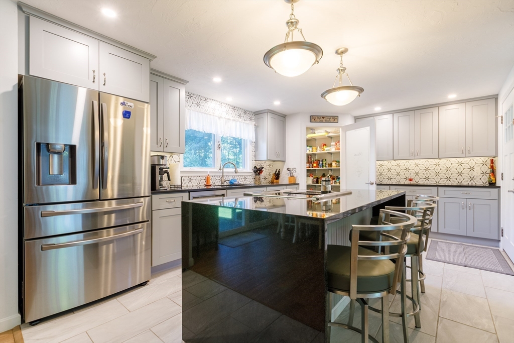 48 Fort Hill Road Oxford, MA 01540 - Photo 6 of 33 Gallery Image 6