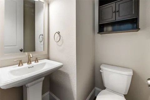 $374,900 | 2720 Church Wood Drive, Houston, TX 77082