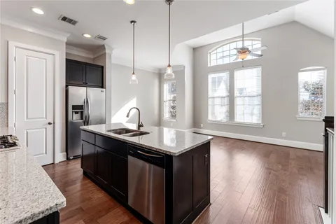 $374,900 | 2720 Church Wood Drive, Houston, TX 77082