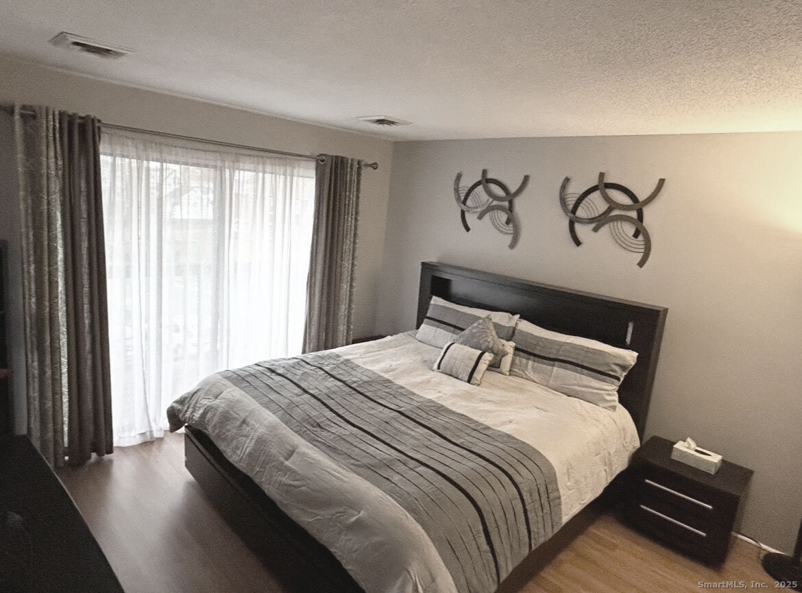 322 Knapps Highway, Unit 322 Fairfield, CT 06825 - Photo 13 of 18