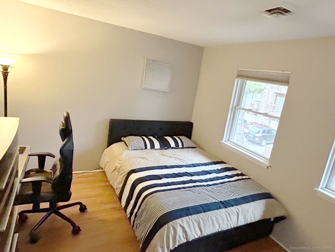 322 Knapps Highway, Unit 322 Fairfield, CT 06825 - Photo 14 of 18