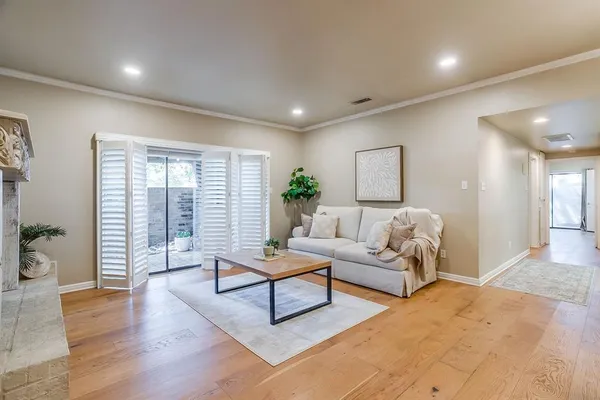 $389,000 | 4414 Glenwood Court, Fort Worth, TX 76109