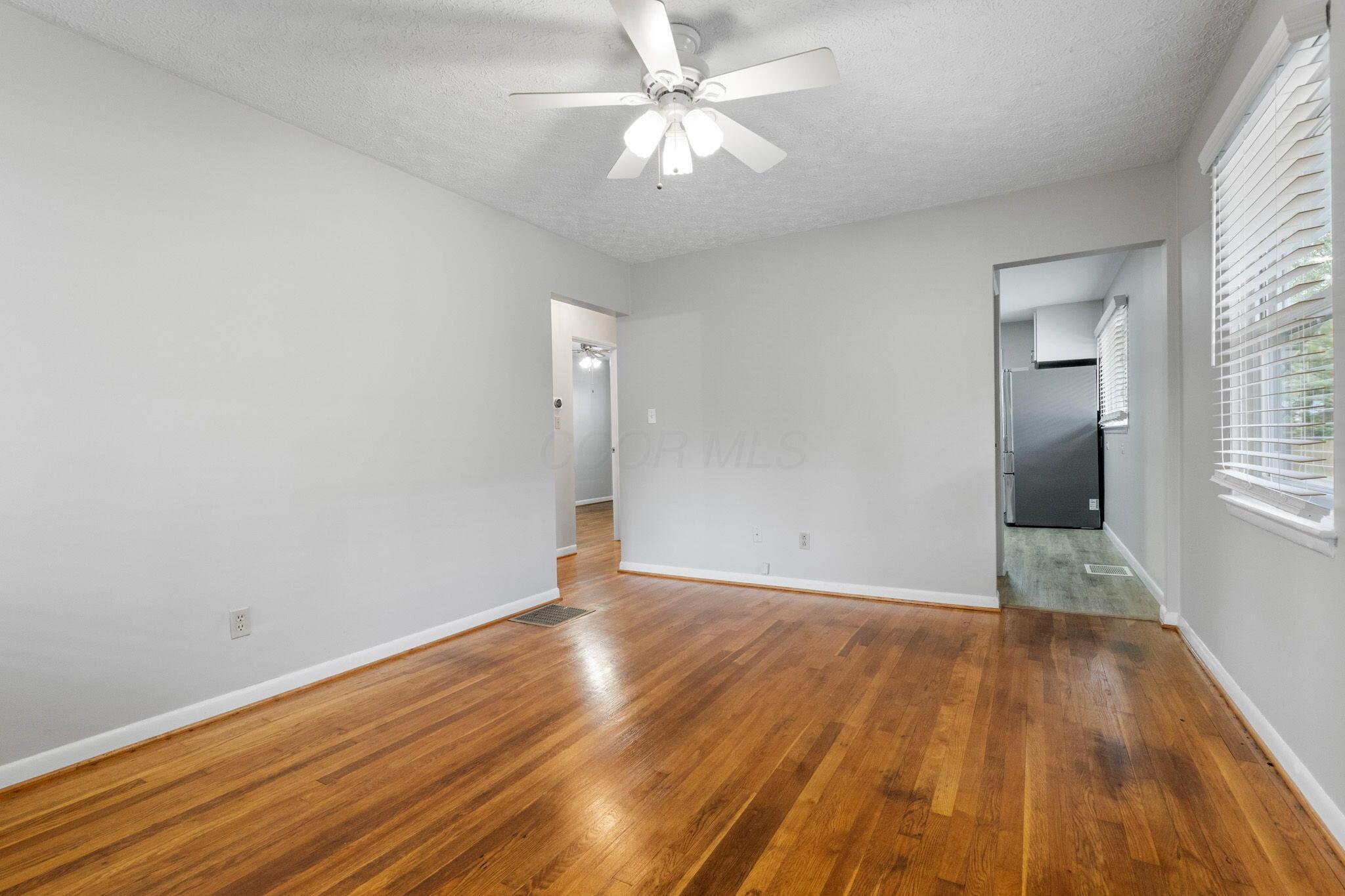471 Chase Road Columbus, OH 43214 - Photo 6 of 24 9-web-or-mls-039