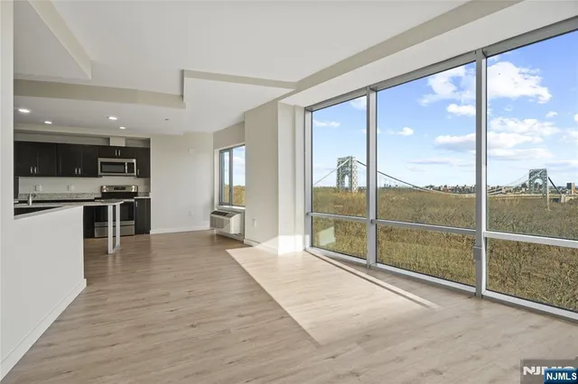 $3,150 | 69 Main Street, Unit 1511, Fort Lee, NJ 07024