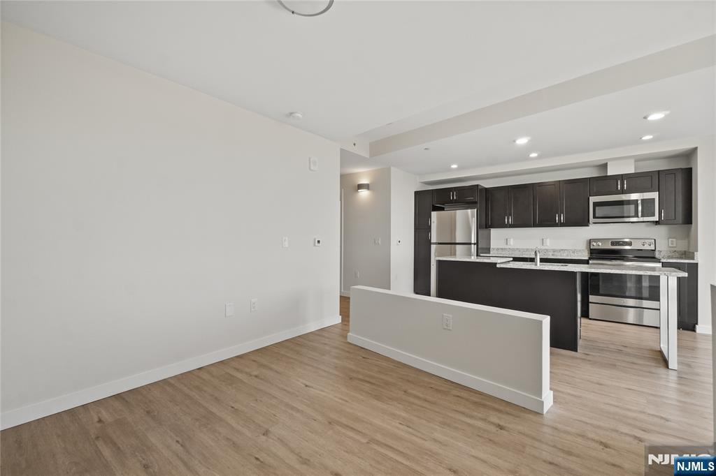 69 Main Street, Unit 1511 Fort Lee, NJ 07024 - Photo 5 of 26