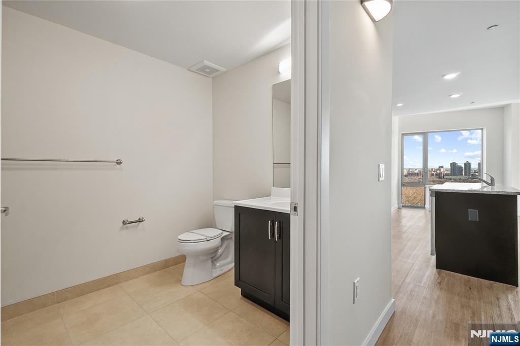 69 Main Street, Unit 1511 Fort Lee, NJ 07024 - Photo 9 of 26