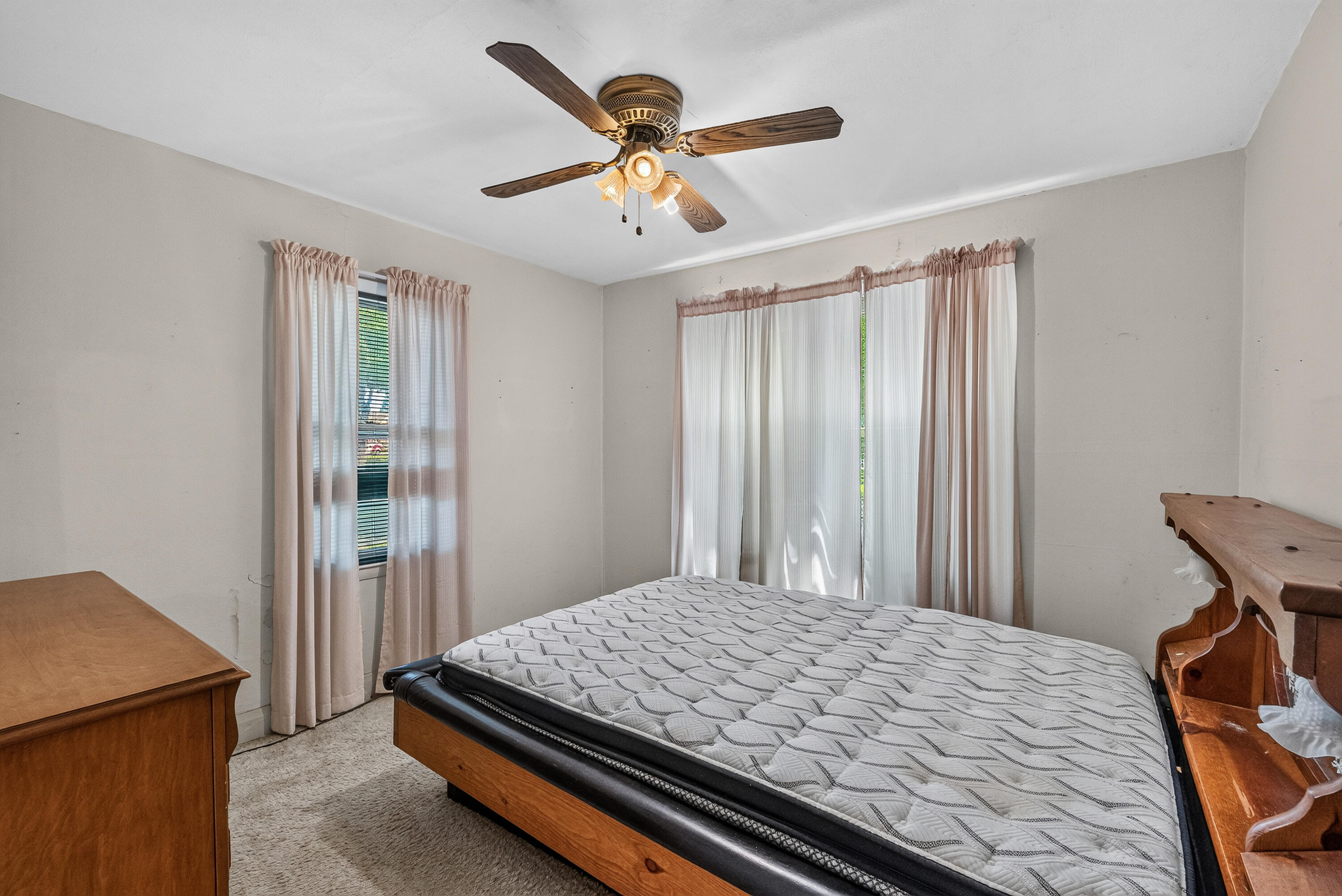 5649 North 78th Street Milwaukee, WI 53218 - Photo 6 of 23 5649 N 78th St-5