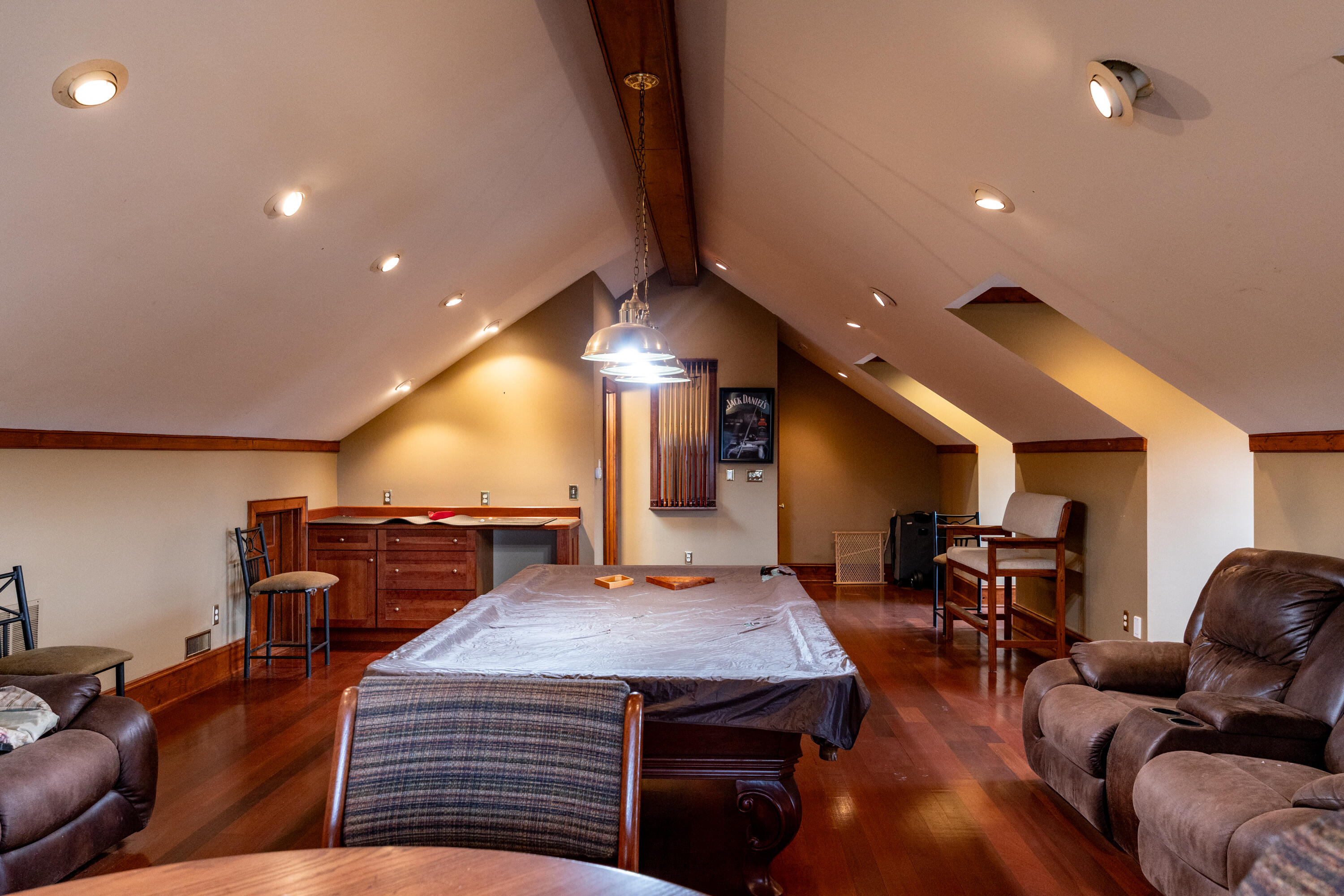 710 Jackstown Road Paris, KY 40361 - Photo 37 of 61 26_0302_Oak Lodge_ww-0040