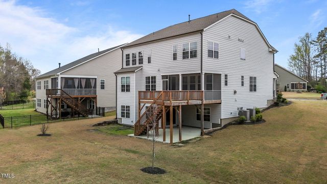 $950,000 | 3020 Mavisbank Circle, Apex, NC 27502