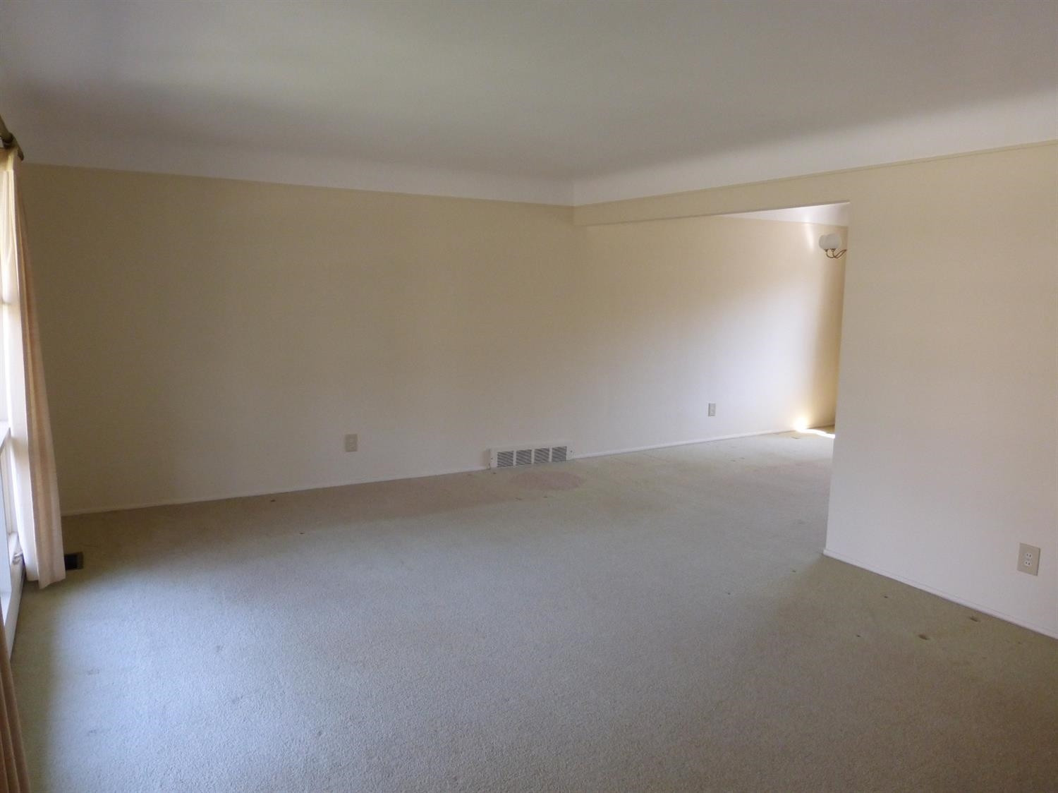 2771 Manchester Road Ann Arbor, MI 48104 - Photo 7 of 10 Photo 7