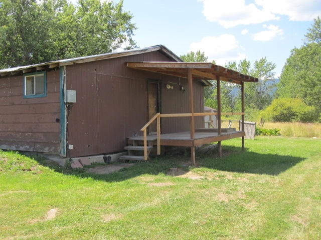 18182 Westside Calispel Road Cusick, WA 99119 - Photo 7 of 12