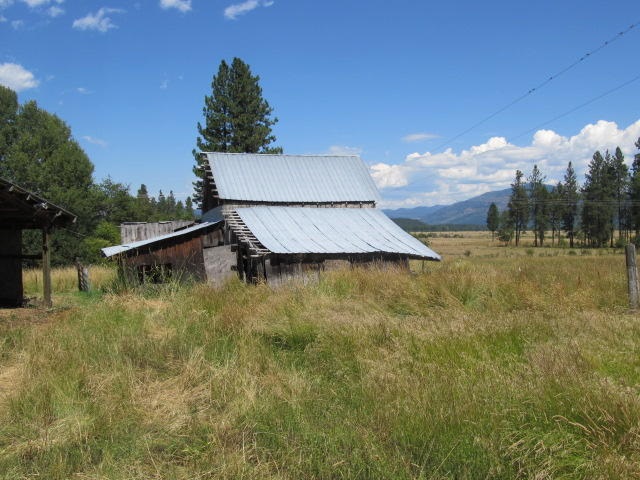 18182 Westside Calispel Road Cusick, WA 99119 - Photo 9 of 12