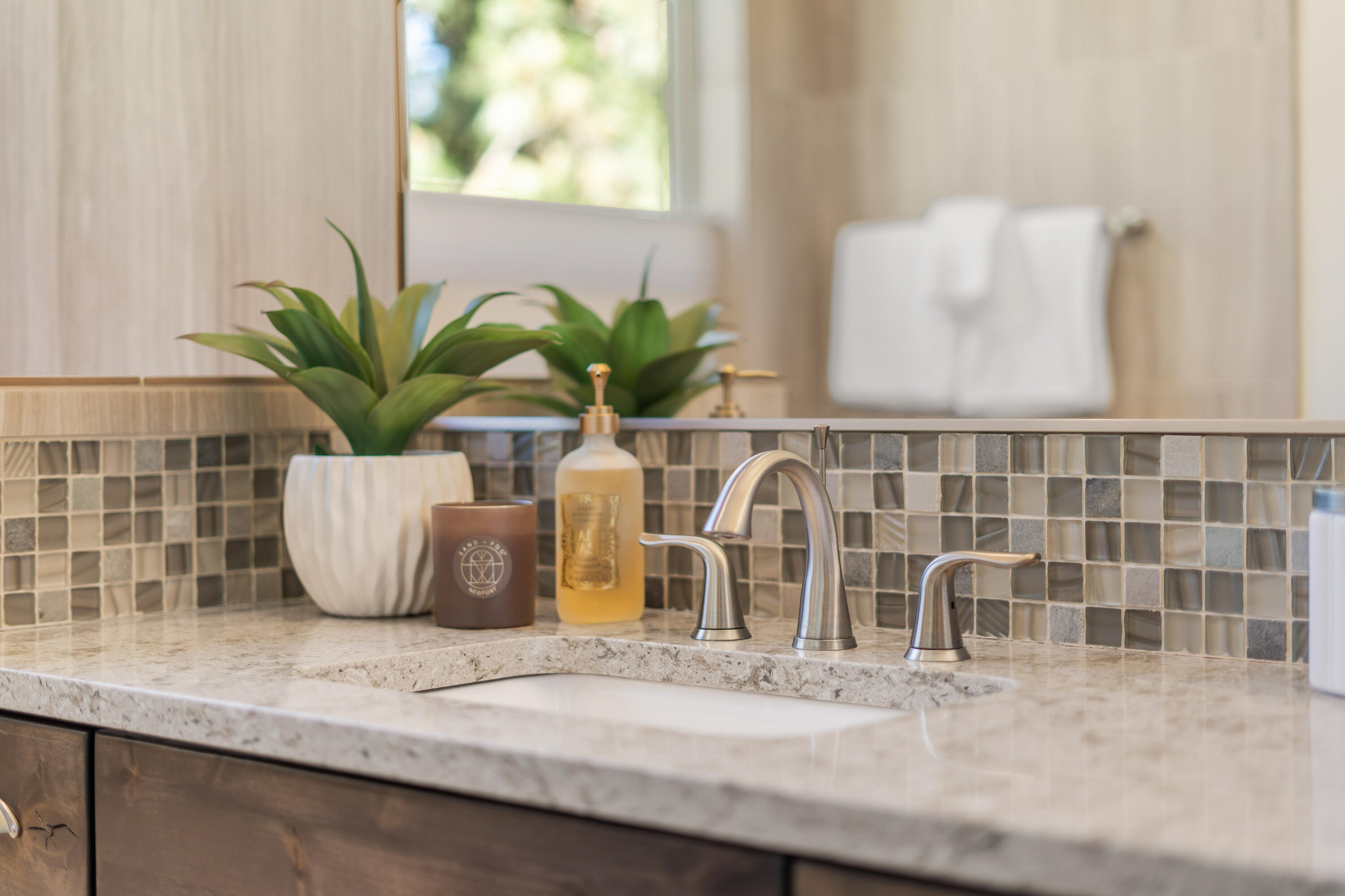 20182 Stonegate Drive Bend, OR 97702 - Photo 26 of 50 21-Bathroom