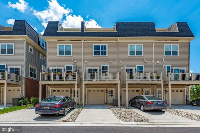 a car parked in front of a building