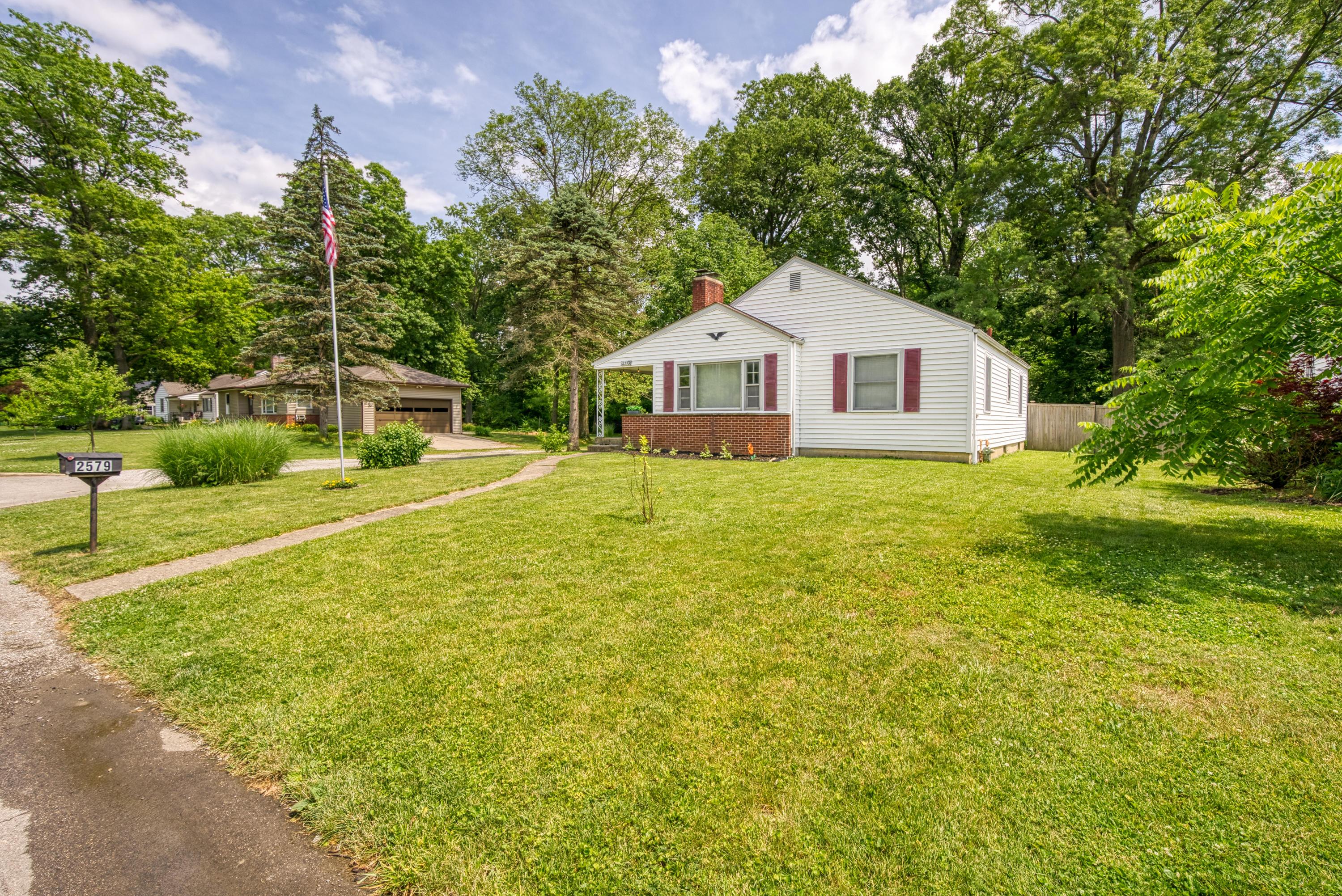 2579 Woodley Road Columbus, OH 43231 - Photo 5 of 55 Gallery Image 5