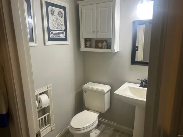 $437,500 | 3288 Westhampton Drive, Newburgh, IN 47630