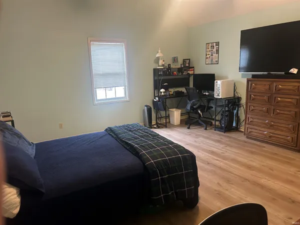 $437,500 | 3288 Westhampton Drive, Newburgh, IN 47630