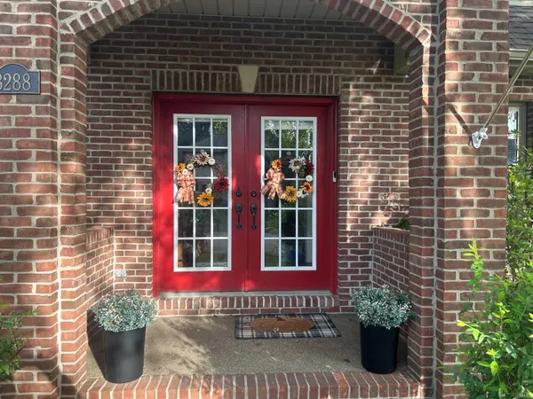 $437,500 | 3288 Westhampton Drive, Newburgh, IN 47630