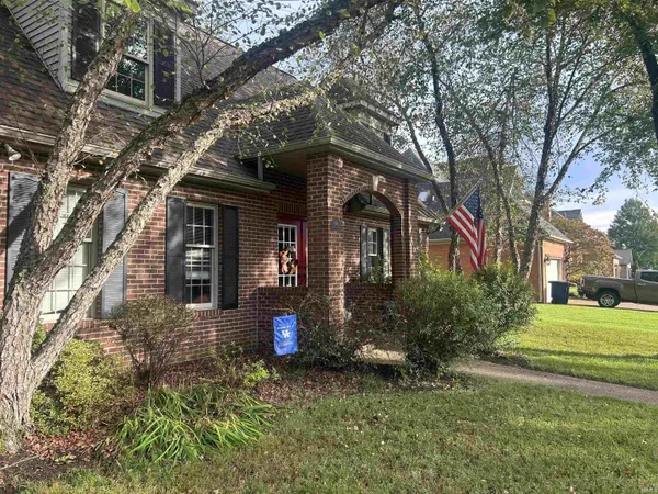 $437,500 | 3288 Westhampton Drive, Newburgh, IN 47630