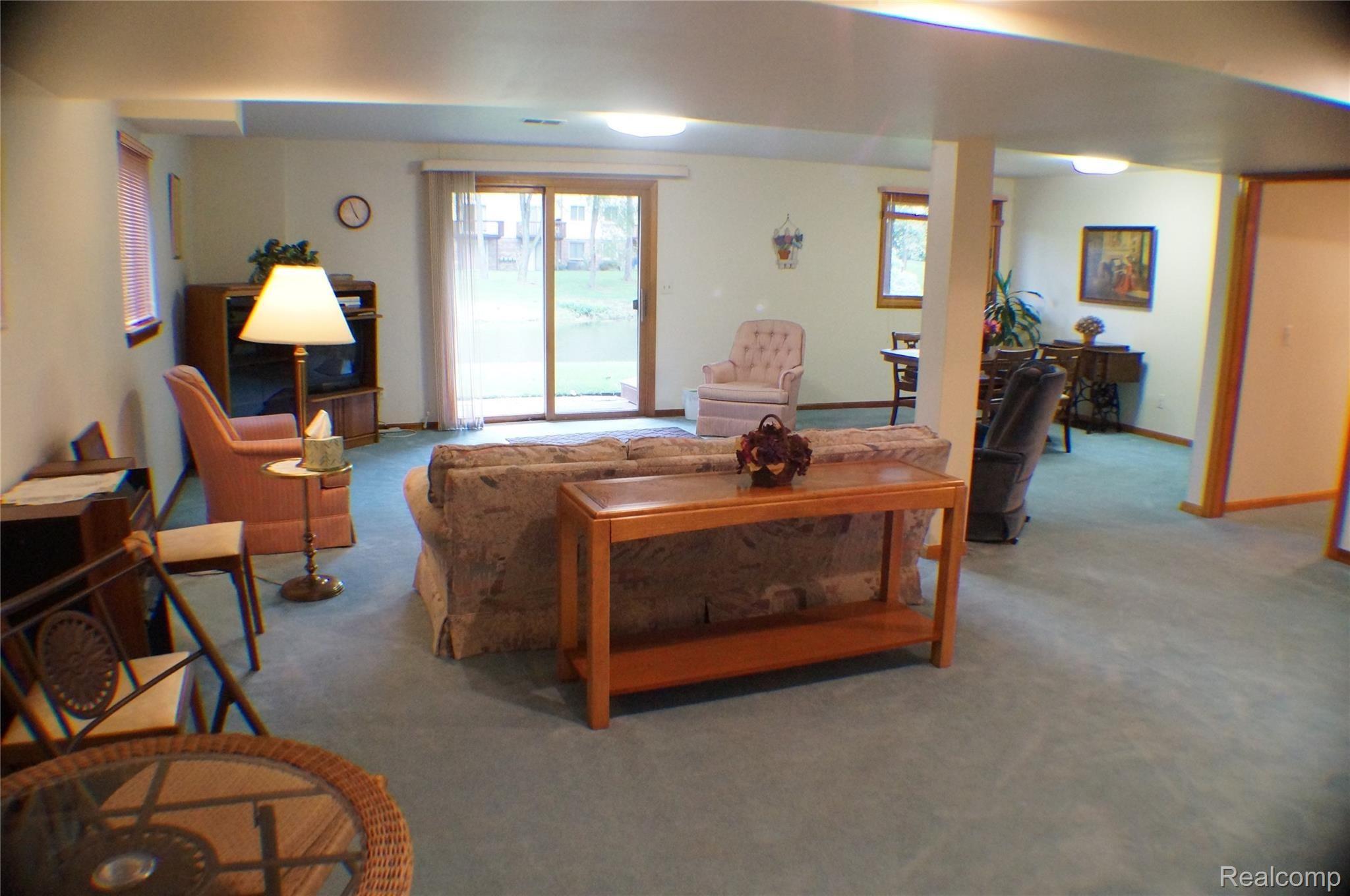 9014 East Lake Road Clarkston, MI 48348 - Photo 16 of 27 DSC02576.JPG