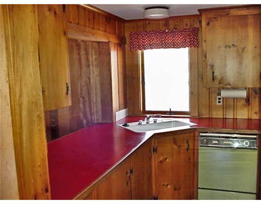 23 Frazier Pasture Road Ogunquit, ME 03907 - Photo 8 of 11 Kitchen.