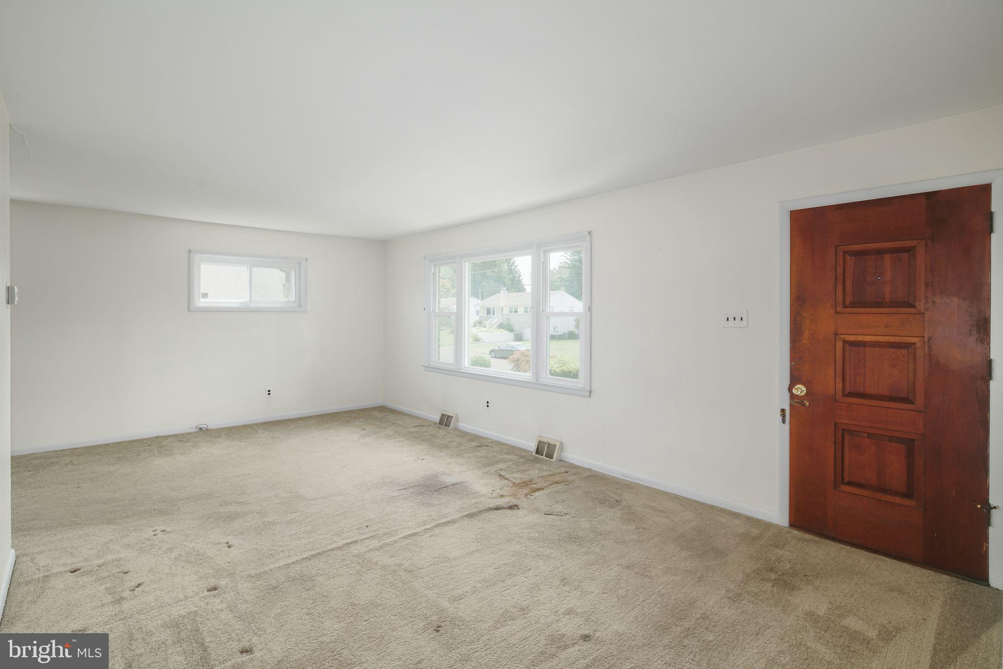 54 Home Road Hatboro, PA 19040 - Photo 2 of 27