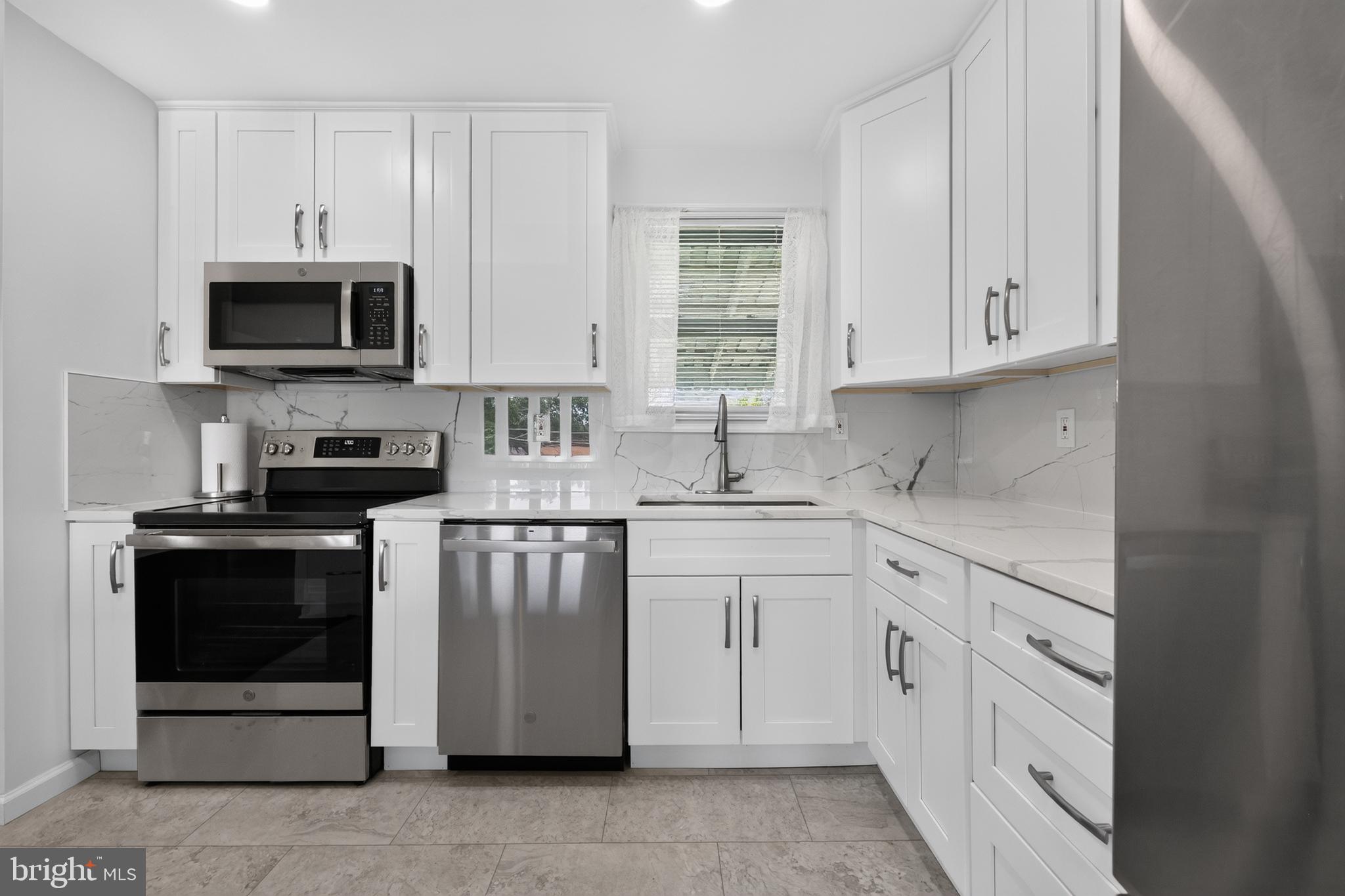 11321 Brandywine Road Clinton, MD 20735 - Photo 11 of 34 Kitchen