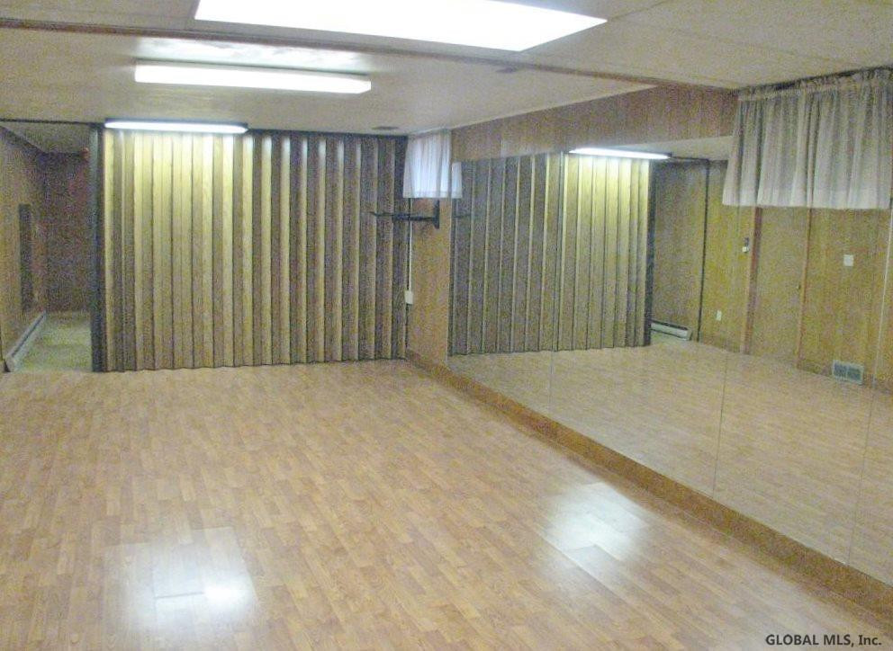 23 Oxford Road Albany, NY 12203 - Photo 13 of 24 Photo 13