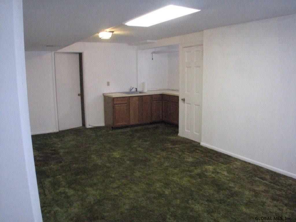 23 Oxford Road Albany, NY 12203 - Photo 15 of 24 Photo 15
