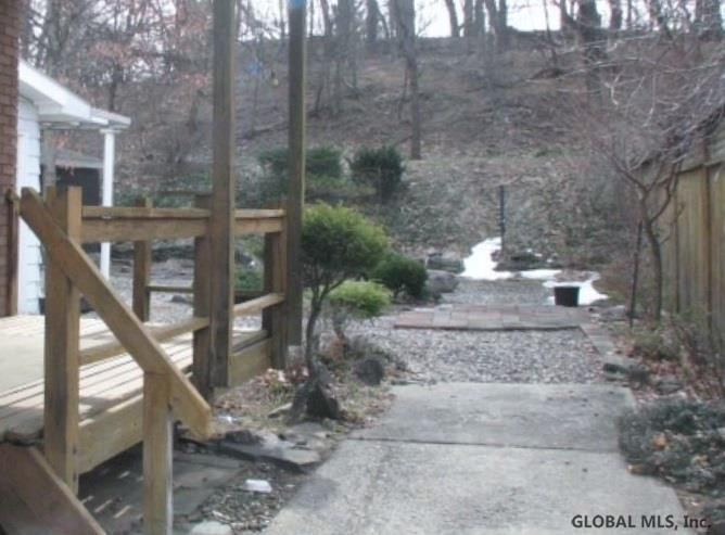 23 Oxford Road Albany, NY 12203 - Photo 20 of 24 Photo 21