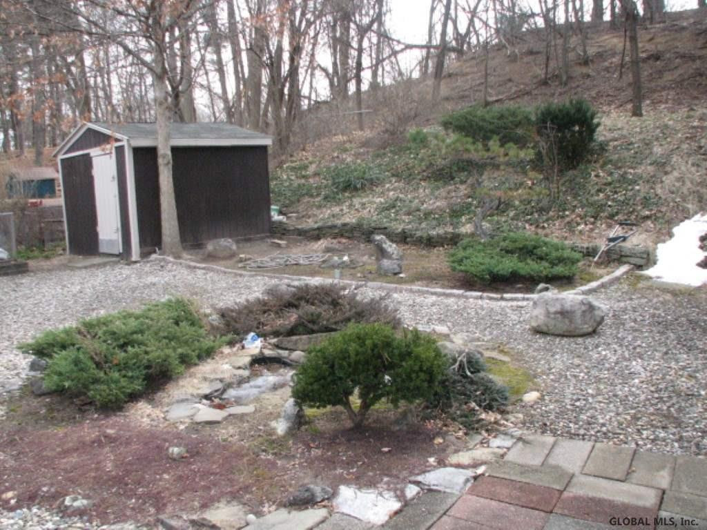 23 Oxford Road Albany, NY 12203 - Photo 24 of 24 Photo 25