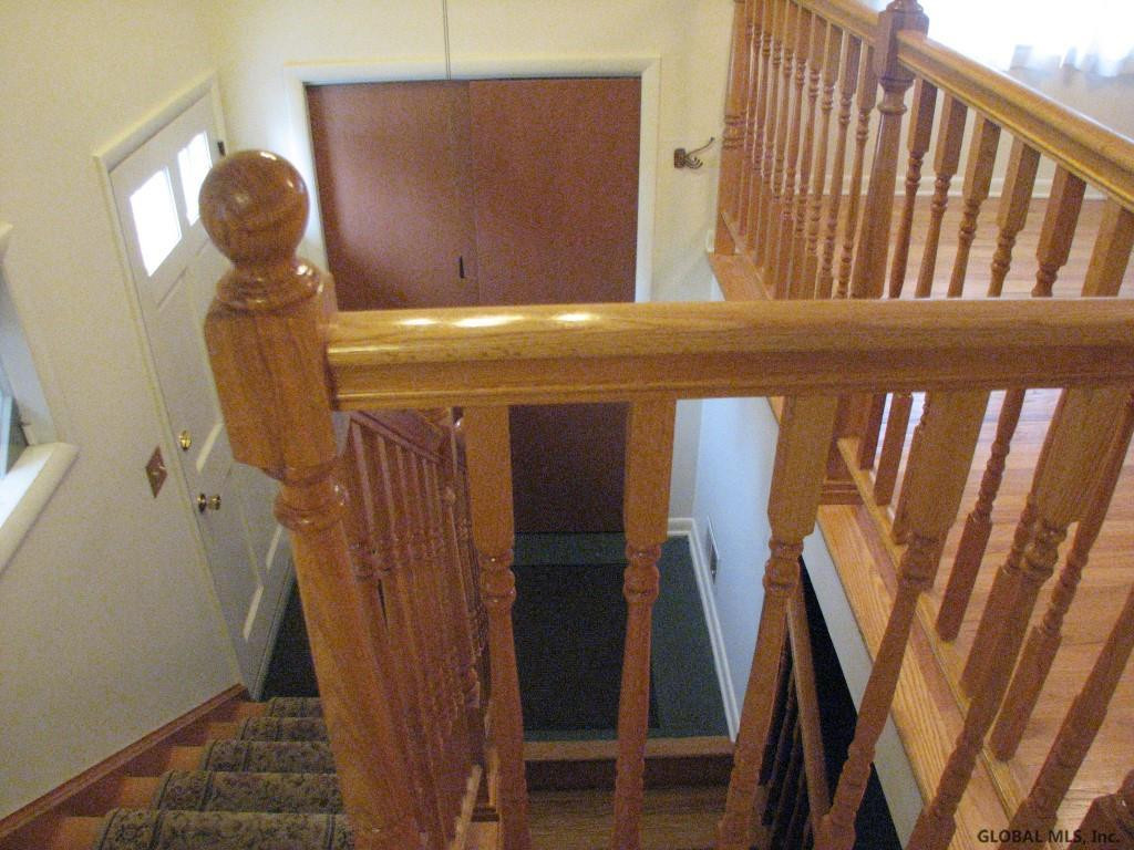 23 Oxford Road Albany, NY 12203 - Photo 4 of 24 Photo 4