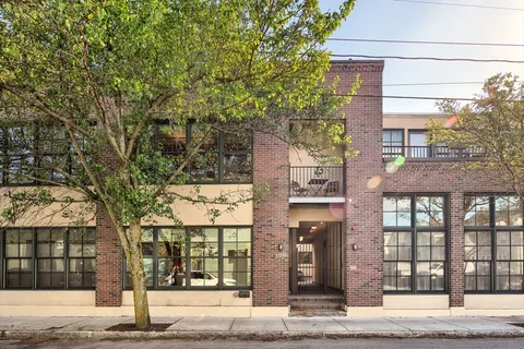 $949,000 | 100 Erie Street, Unit 10, Cambridge, MA 02139