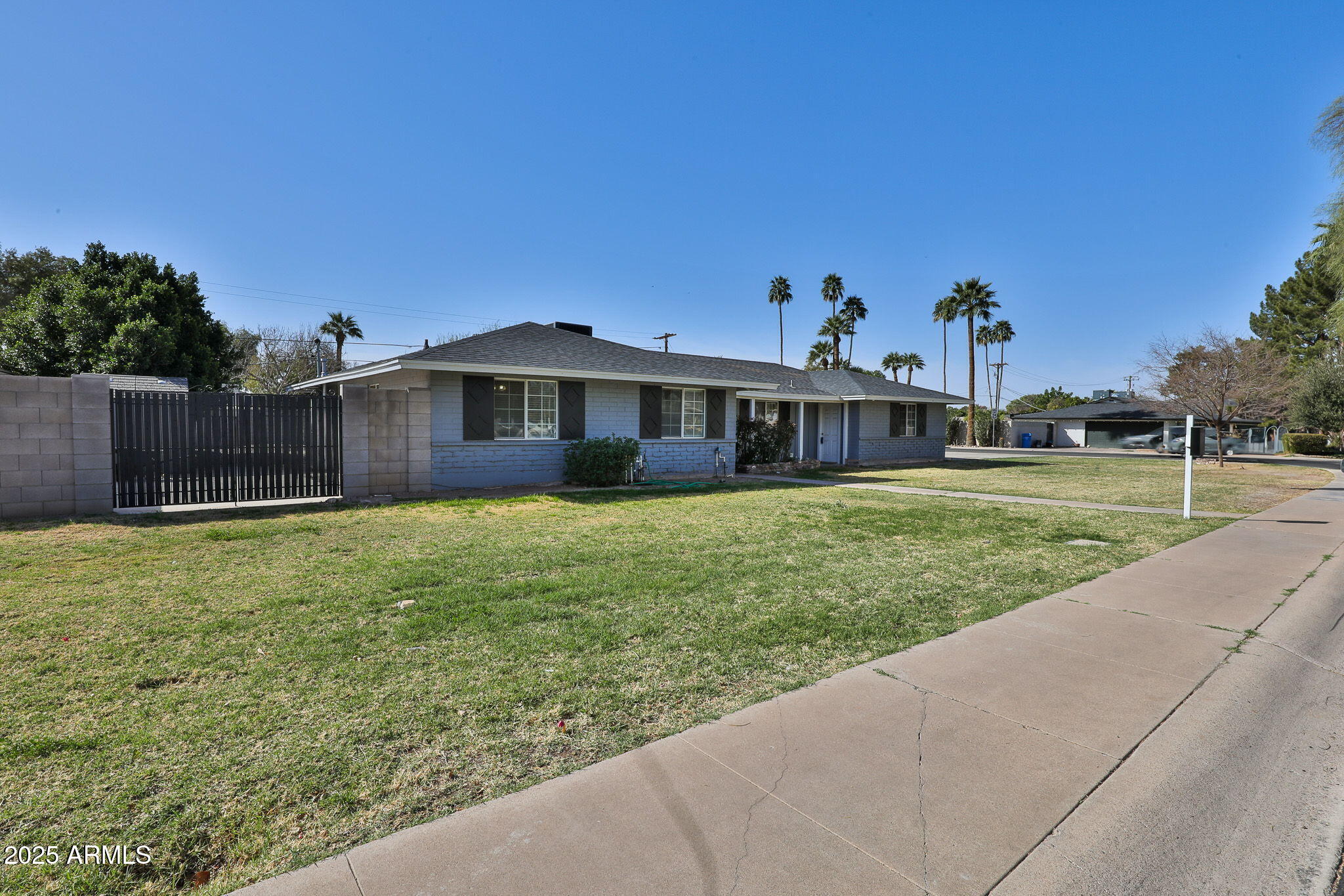 811 West Northern Avenue Phoenix, AZ 85021 - Photo 2 of 62 6-web-or-mls-IMG_0007