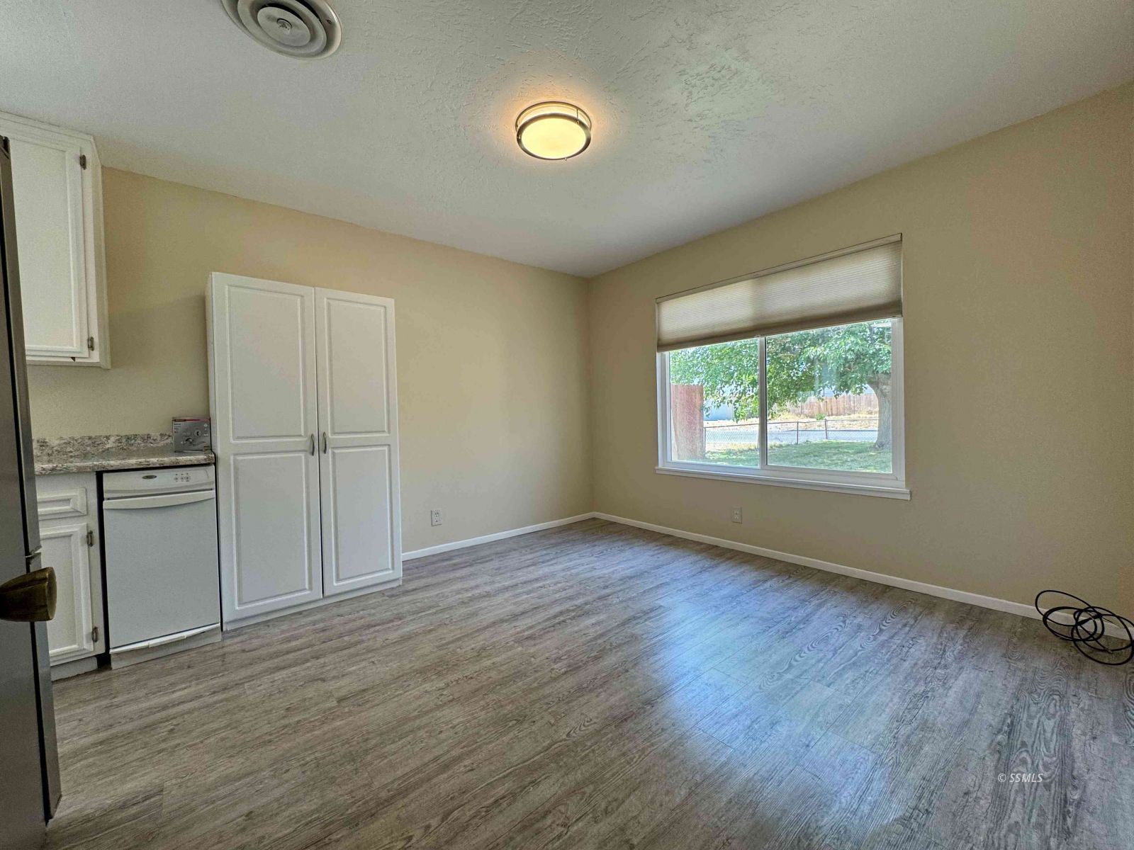 1144 West Coronado Avenue Ridgecrest, CA 93555 - Photo 9 of 33